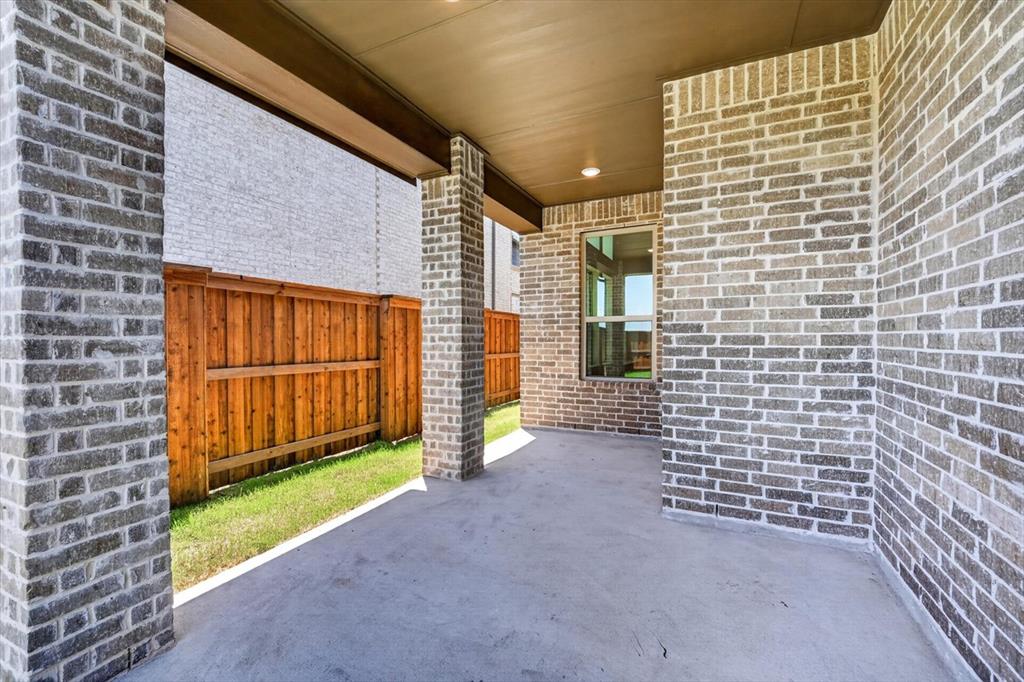 2064 Cuellar Way Property Photo 21