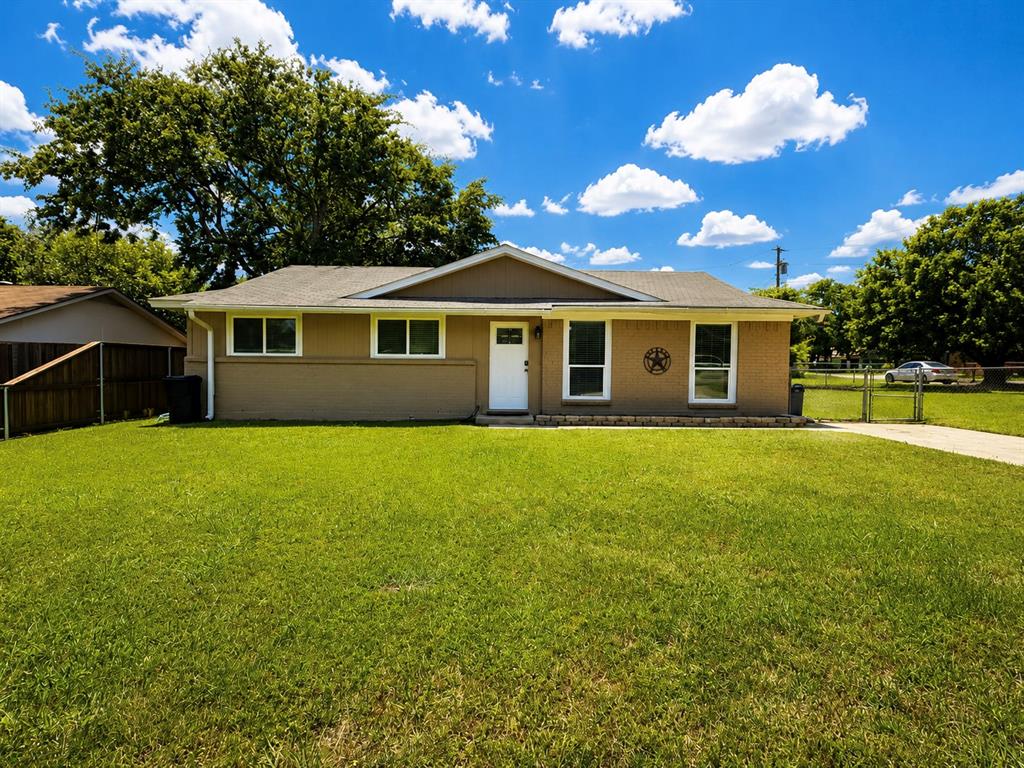 730 Rolling Ridge Lane Property Photo 3