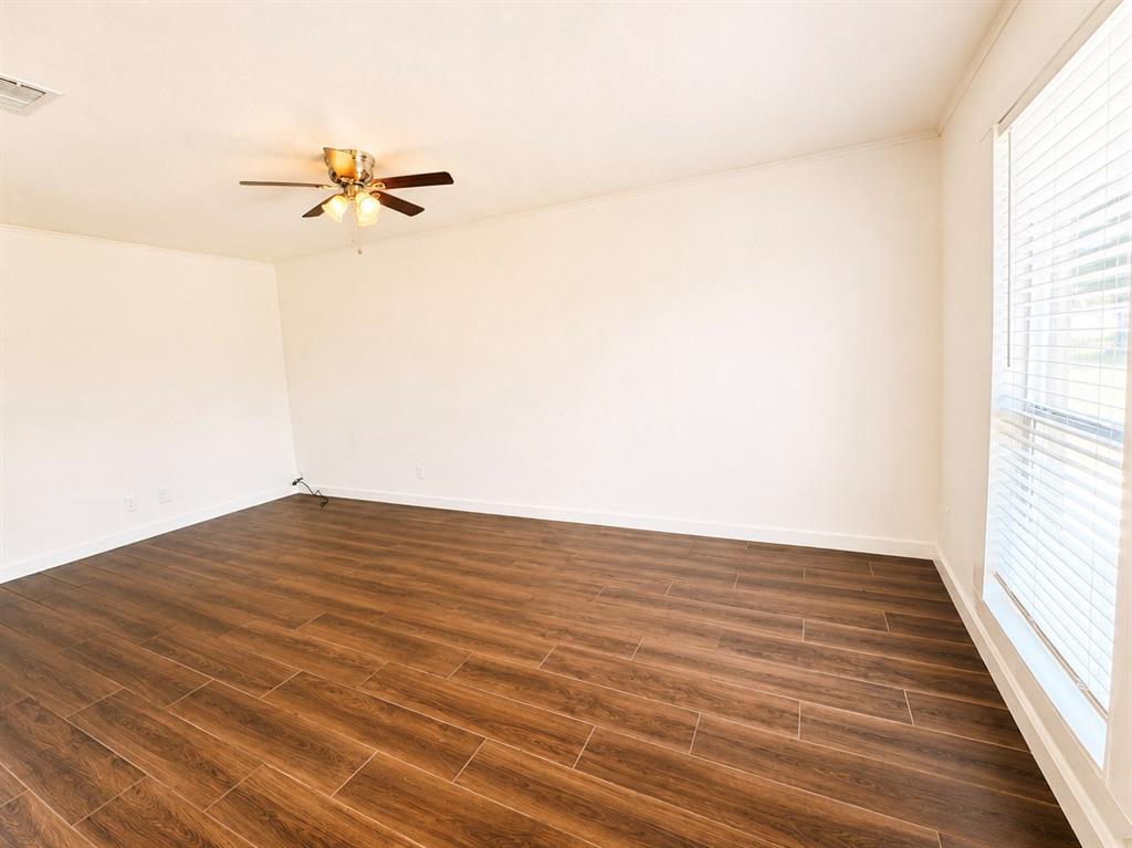 730 Rolling Ridge Lane Property Photo 4