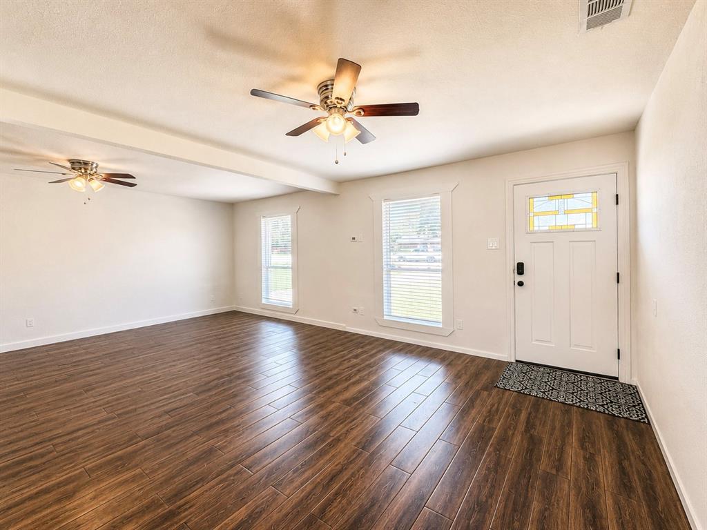 730 Rolling Ridge Lane Property Photo 6