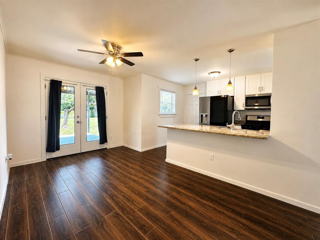 730 Rolling Ridge Lane Property Photo 7