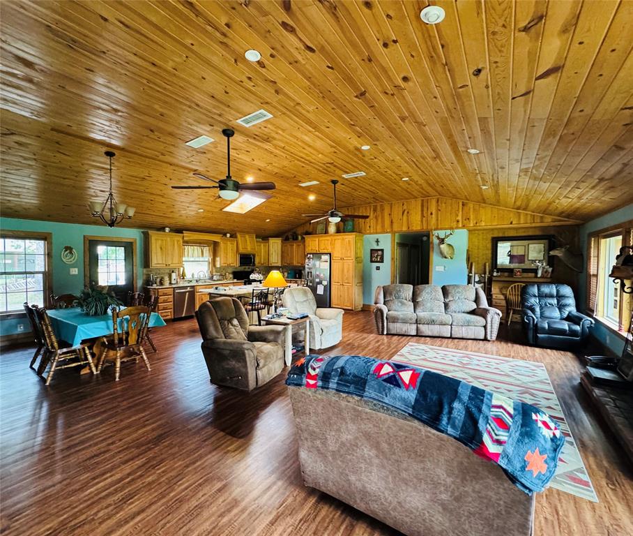 2031 E Fm 1396 Property Photo 5