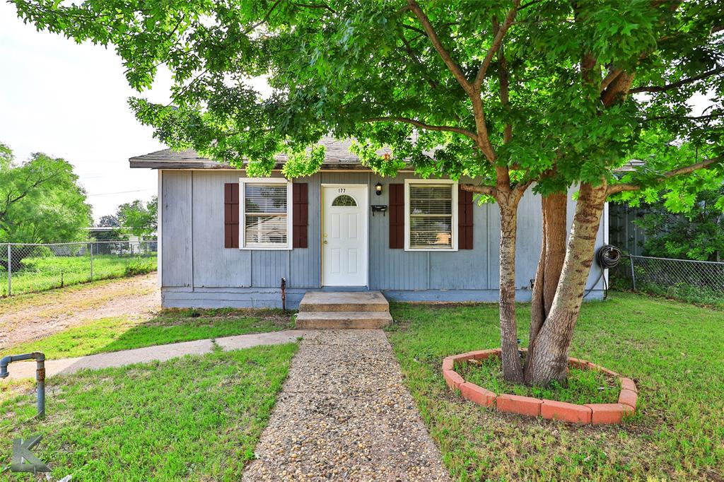 177 Maxwell Drive Property Photo 2