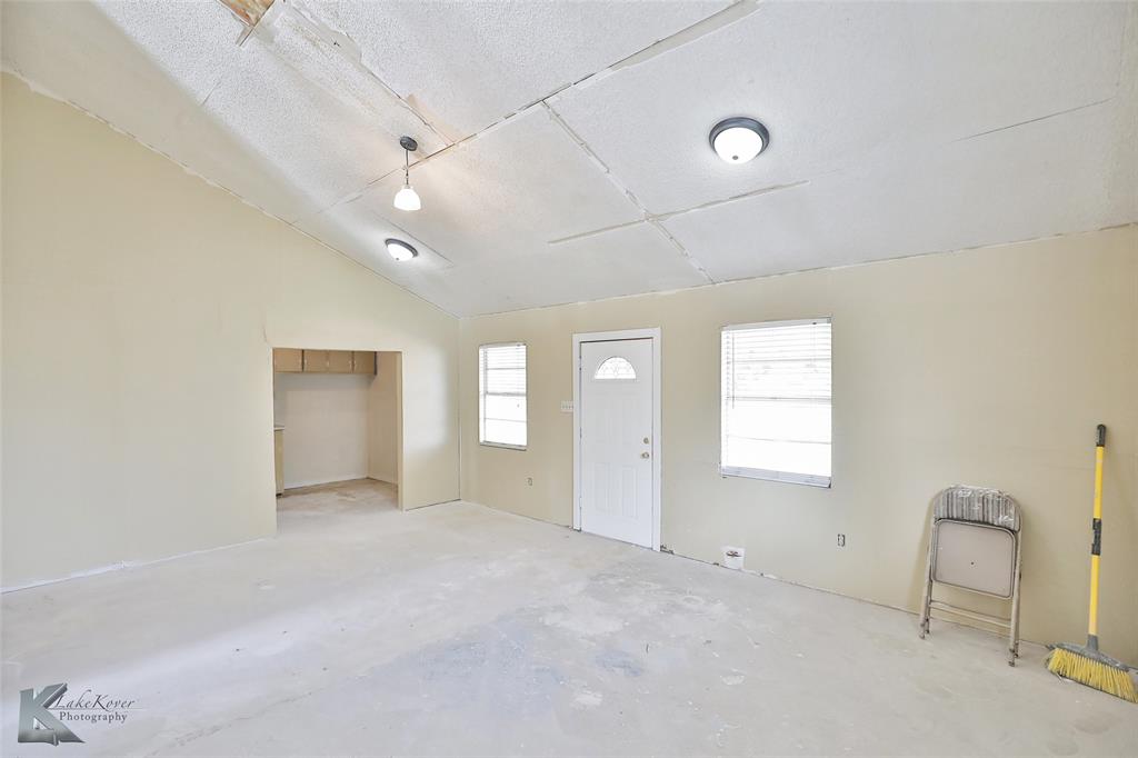 177 Maxwell Drive Property Photo 8