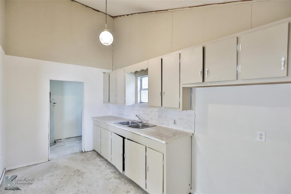 177 Maxwell Drive Property Photo 9