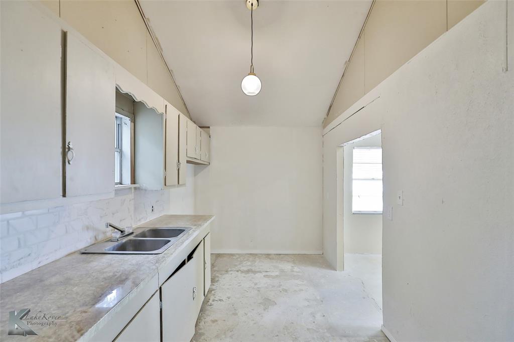 177 Maxwell Drive Property Photo 10