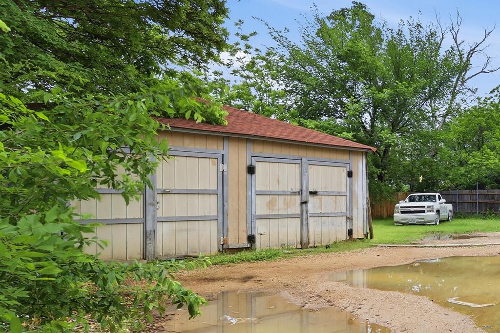 1303 Stone Drive Property Photo 5
