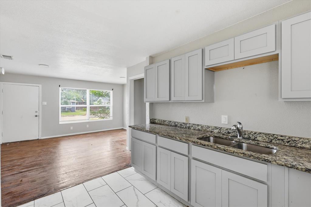 1303 Stone Drive Property Photo 13