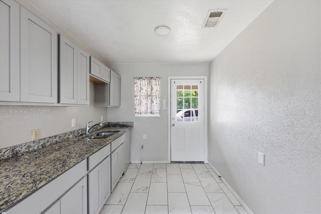 1303 Stone Drive Property Photo 16