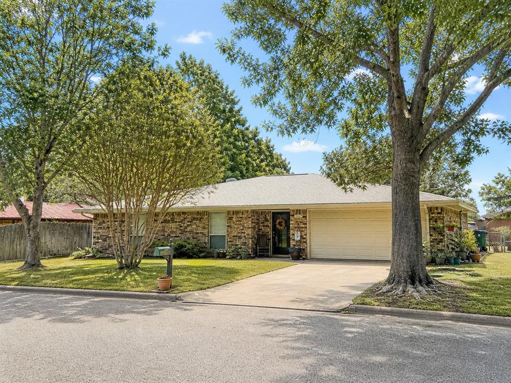 1207 Friona Street Property Photo 1