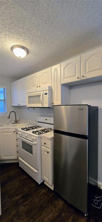 2861 W Devitt Street Property Photo 7