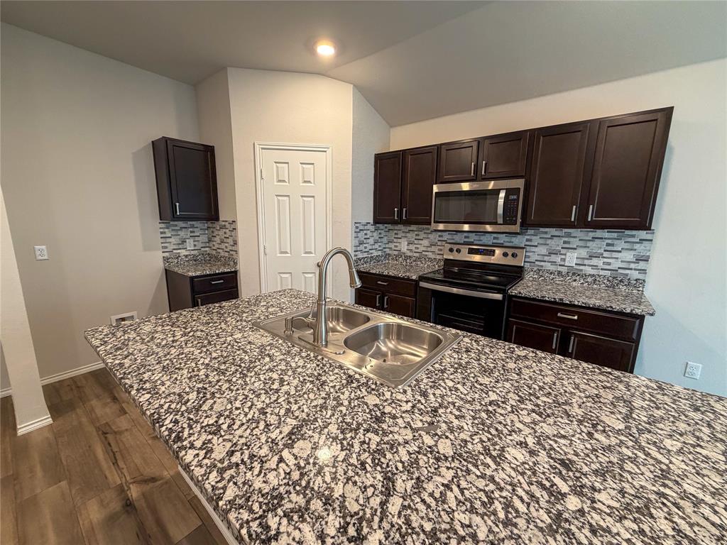 1036 Chambray Drive Property Photo 7