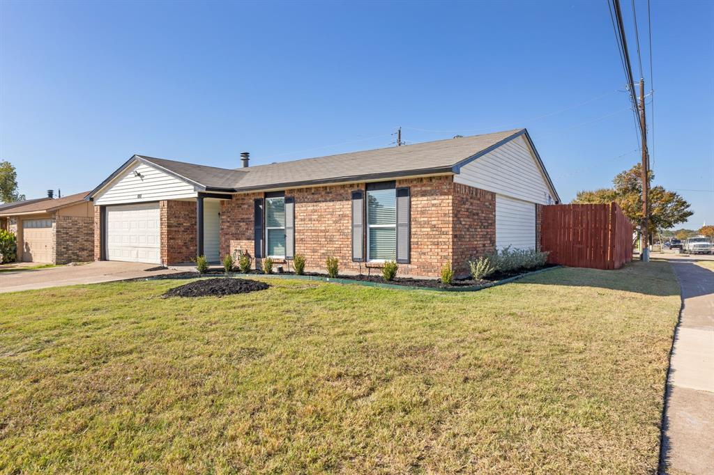 100 W Way Drive Property Photo 3