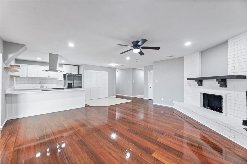 100 W Way Drive Property Photo 7