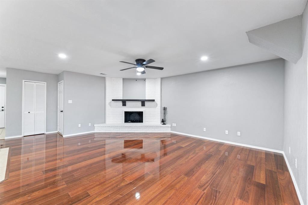 100 W Way Drive Property Photo 11