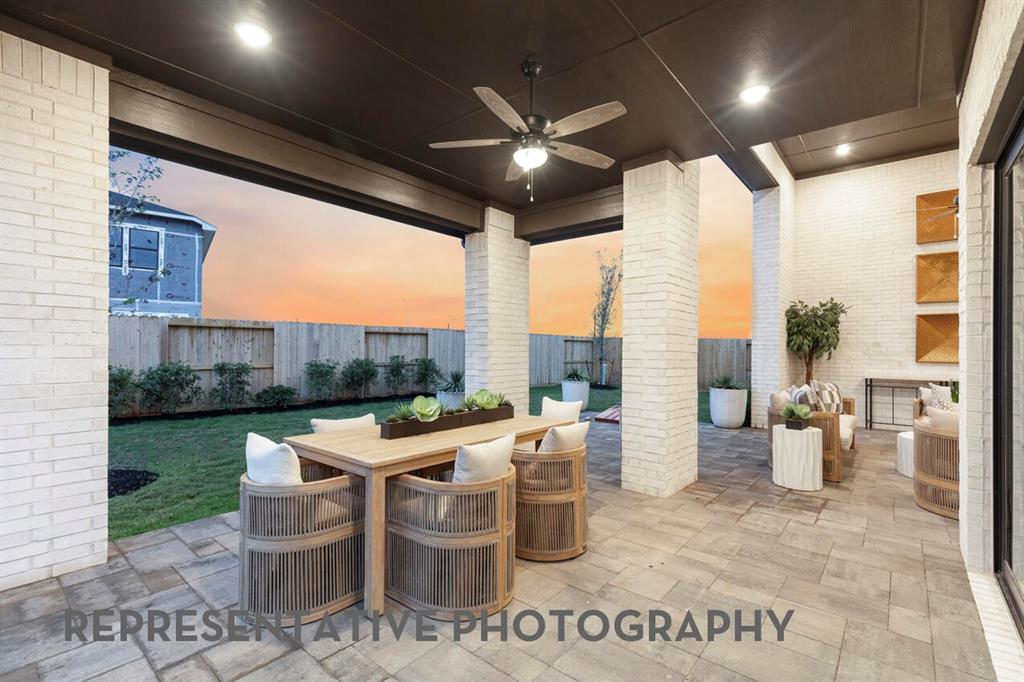 2404 Wandering Creek Way Property Photo 23
