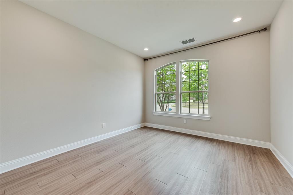 9829 Sharps Drive Property Photo 6