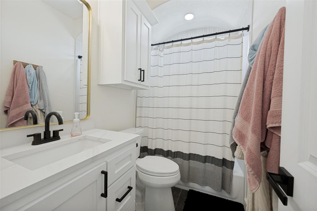 917 Cushing Drive Property Photo 24