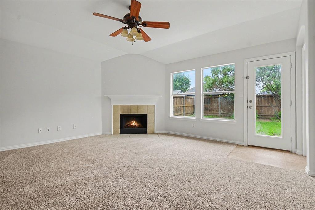 505 Creekside Drive Property Photo 2