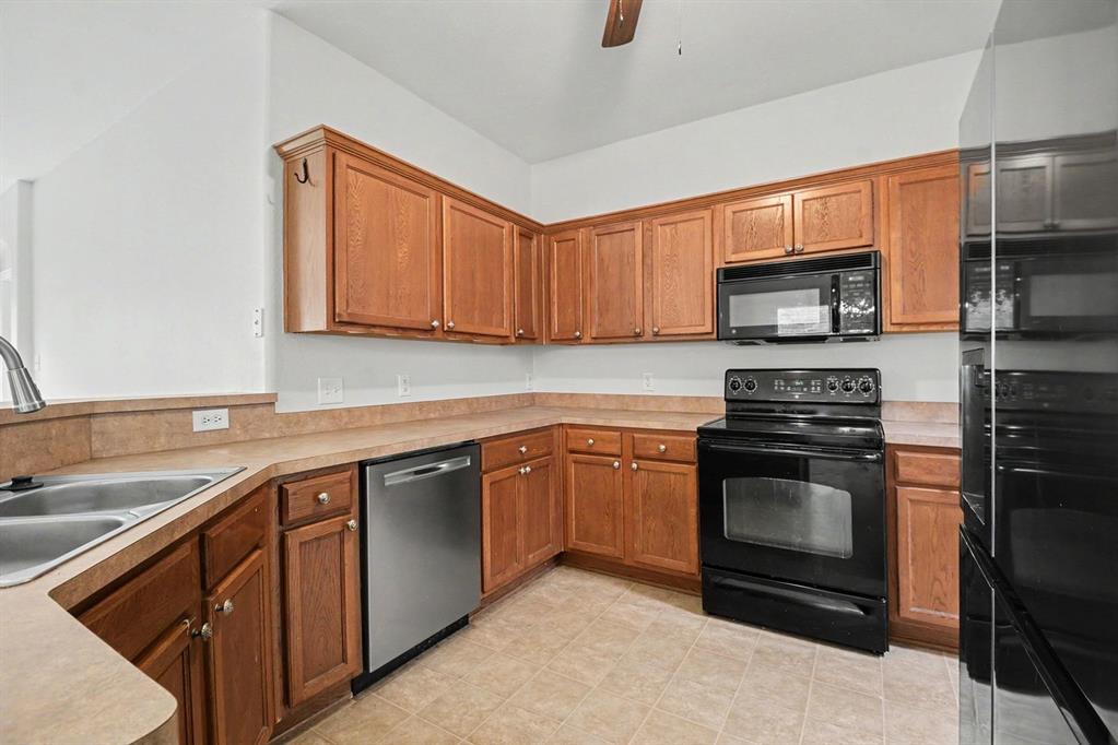 505 Creekside Drive Property Photo 9