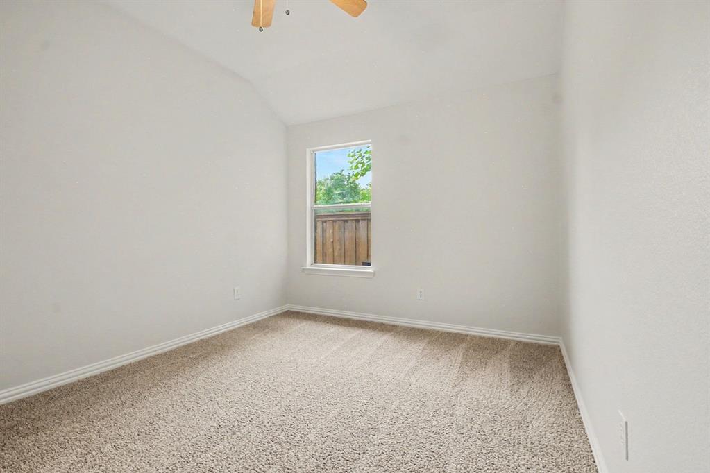 505 Creekside Drive Property Photo 14