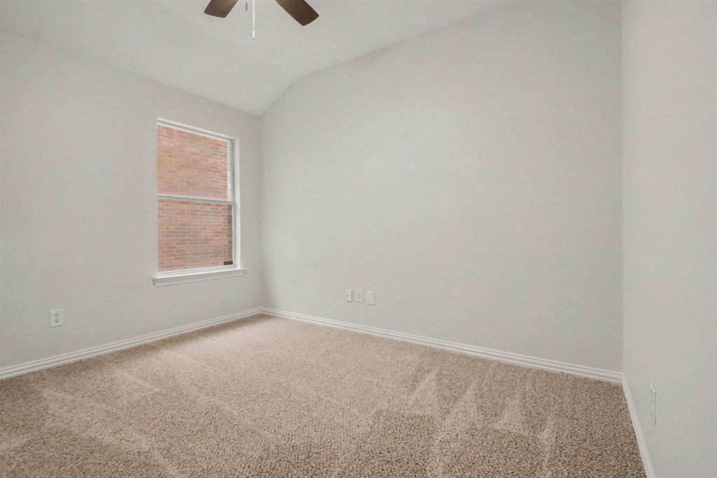 505 Creekside Drive Property Photo 18