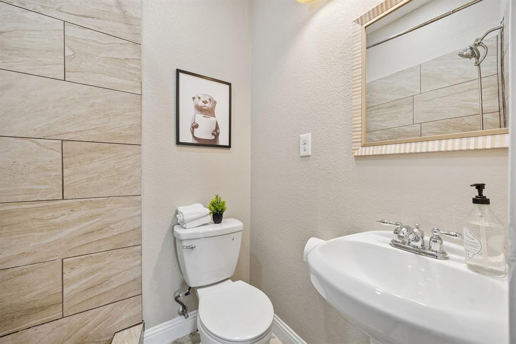 2505 Chester Avenue Property Photo 16