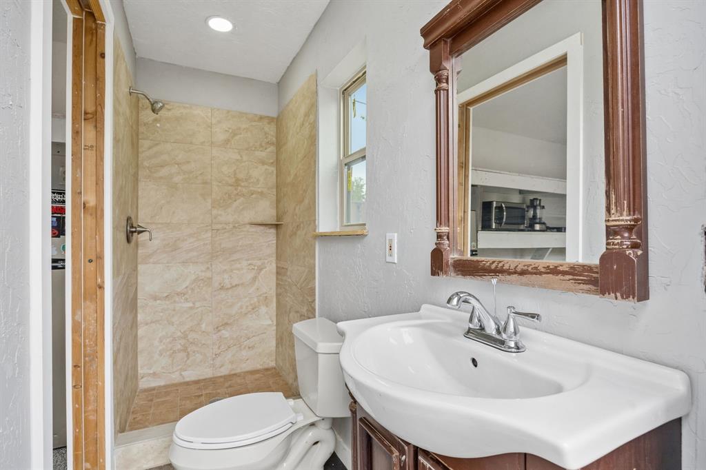 2505 Chester Avenue Property Photo 27