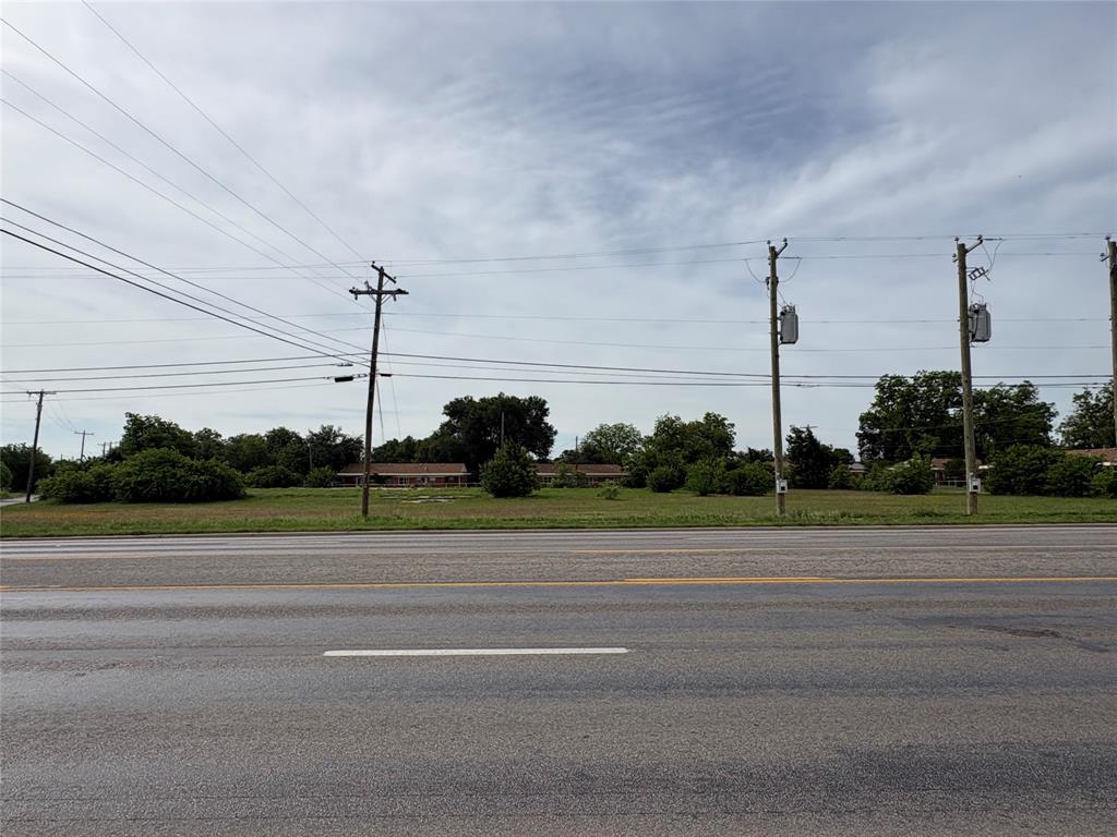 910 W Commerce Street Property Photo 1