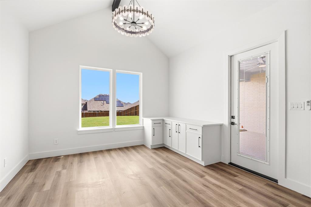 1006 Devonshire Drive Property Photo 10