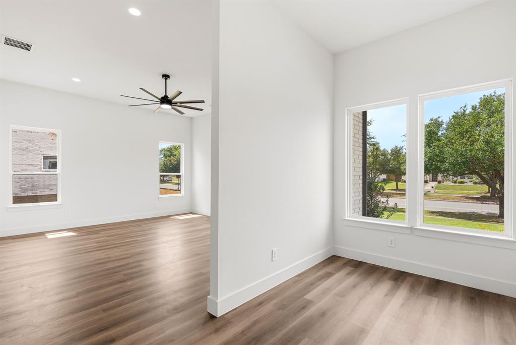 1006 Devonshire Drive Property Photo 13