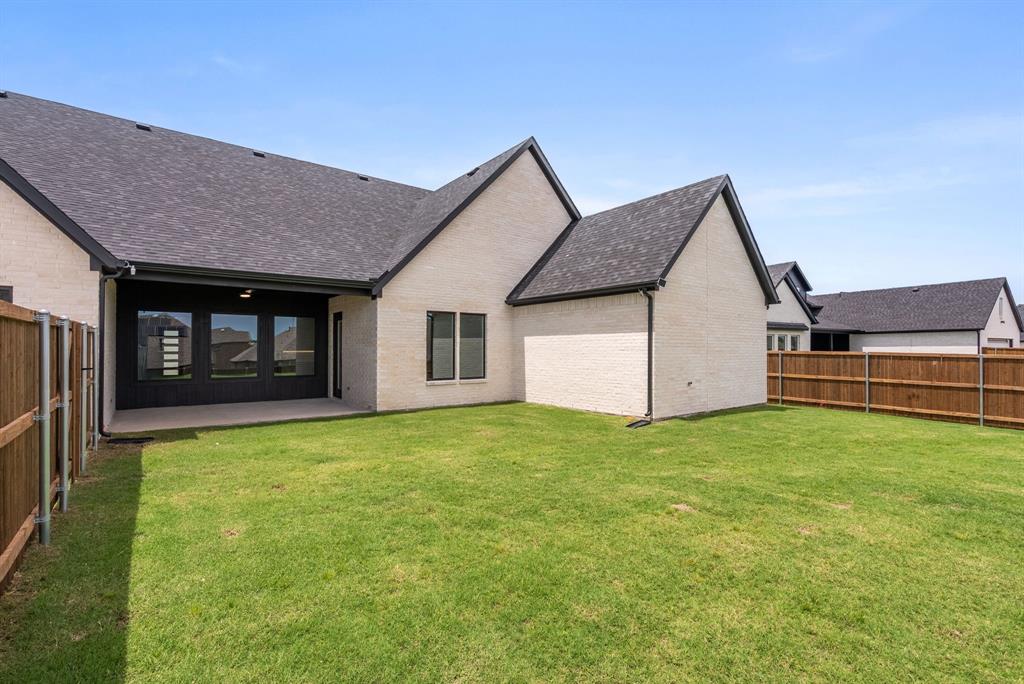 1006 Devonshire Drive Property Photo 24