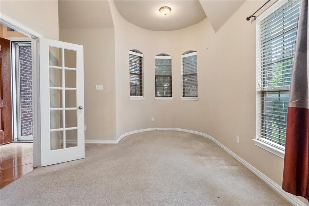 219 Boardwalk Avenue Property Photo 6
