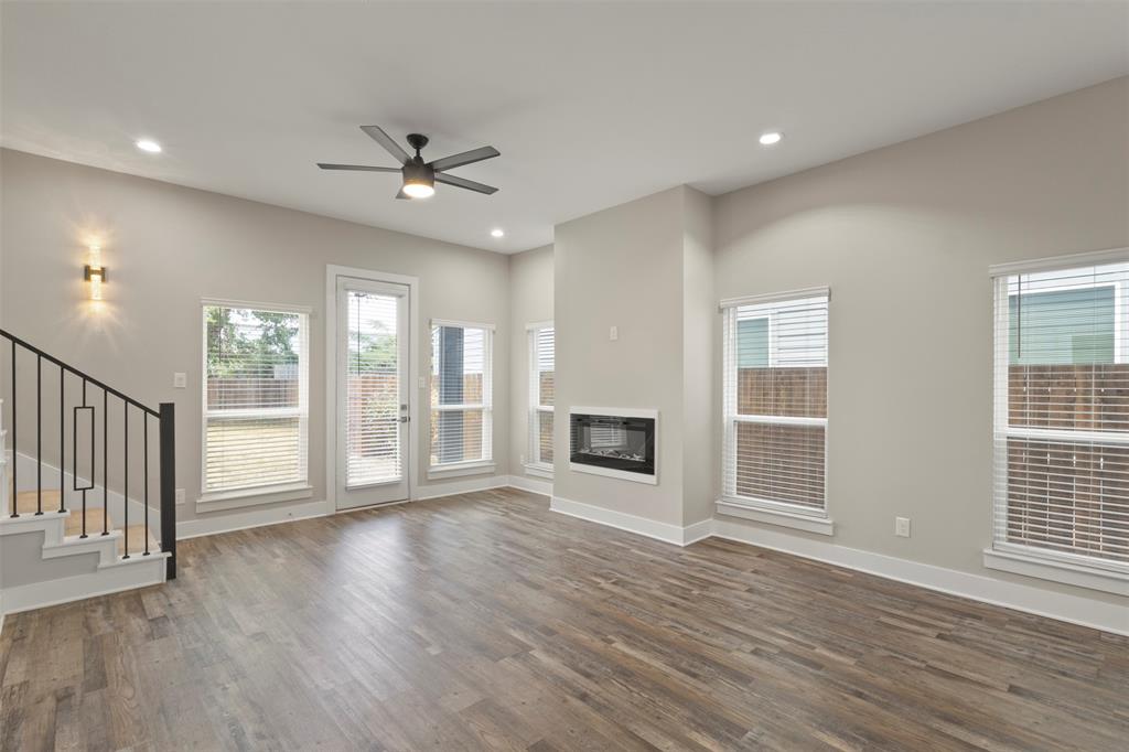2811 Harston Street Property Photo 18