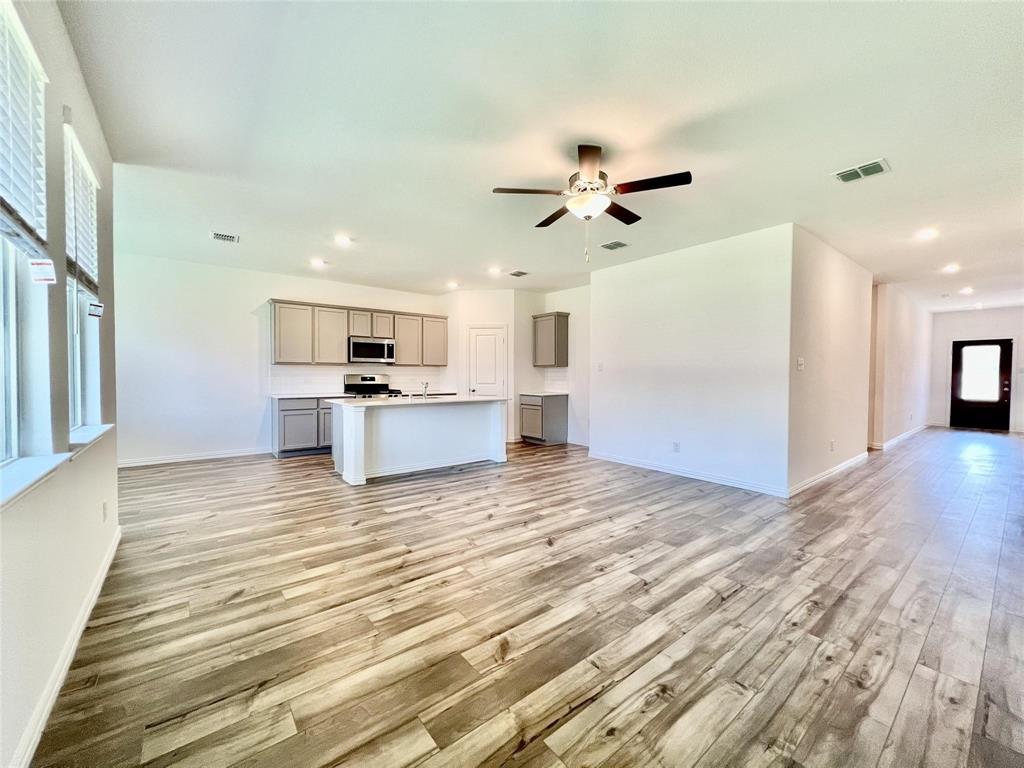 1208 Sequoia Lane Property Photo 6