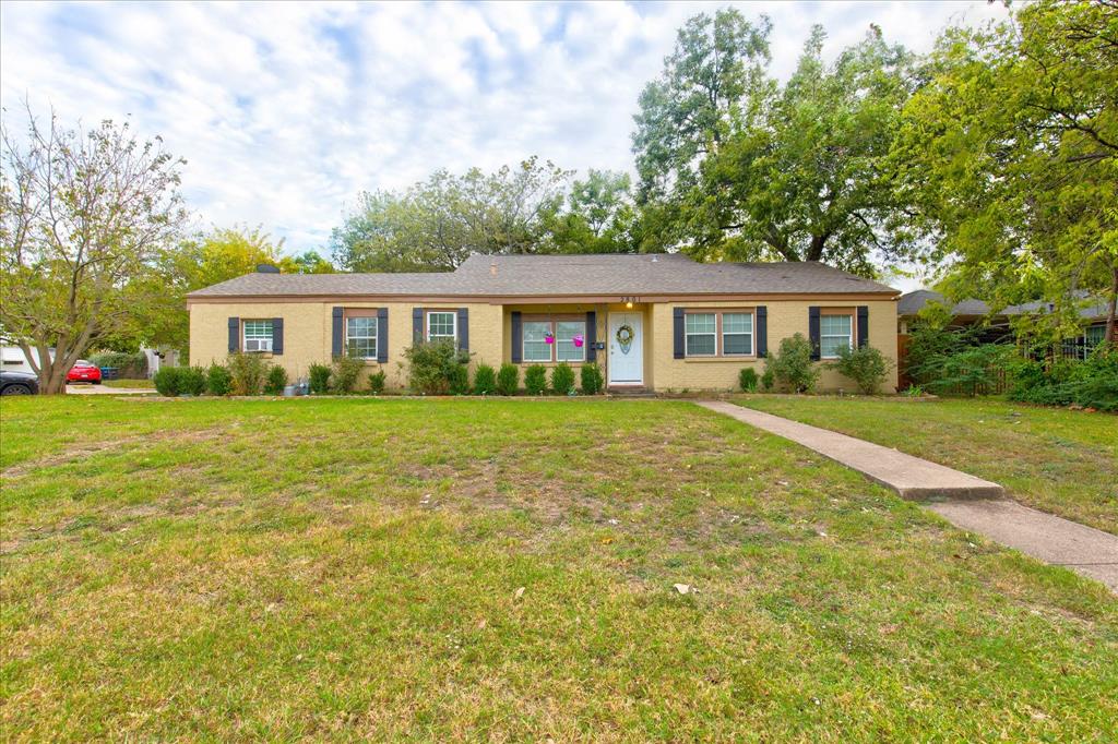 2801 W Biddison Street Property Photo 1