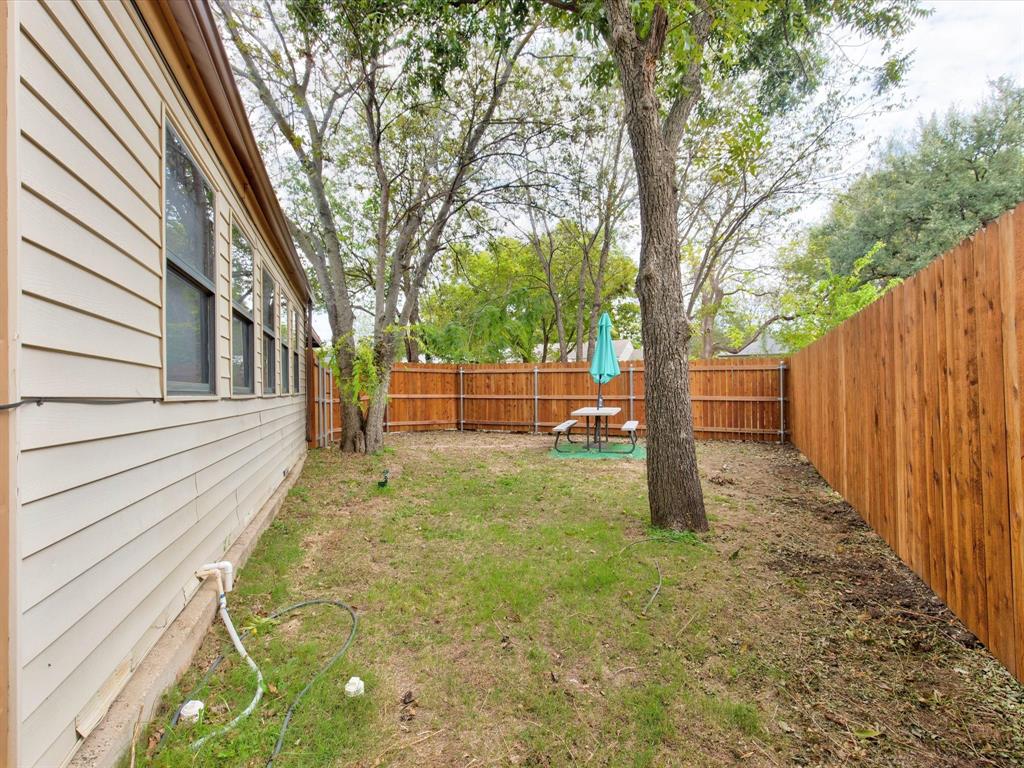 2801 W Biddison Street Property Photo 32