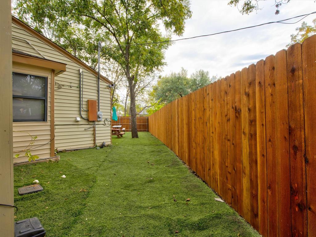 2801 W Biddison Street Property Photo 33
