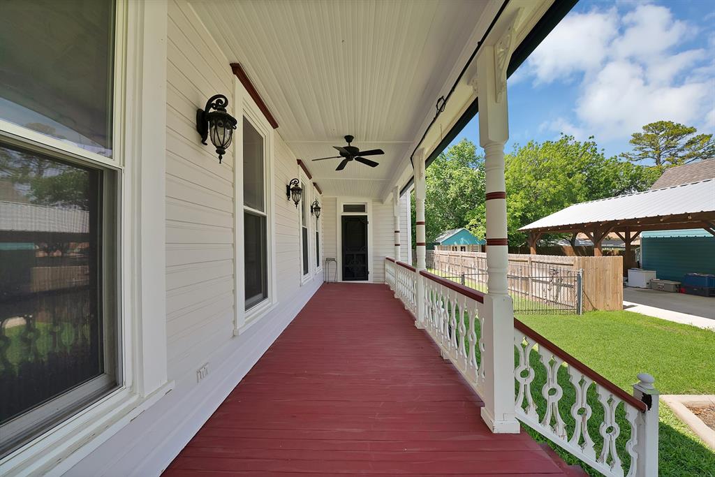 410 W Spring Street Property Photo 8