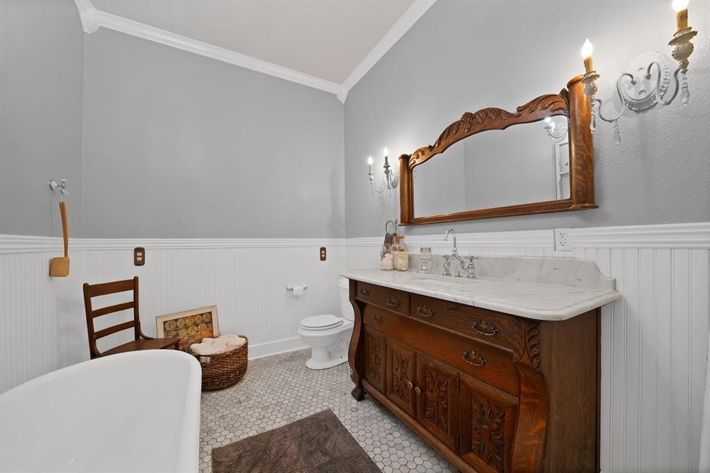 410 W Spring Street Property Photo 13