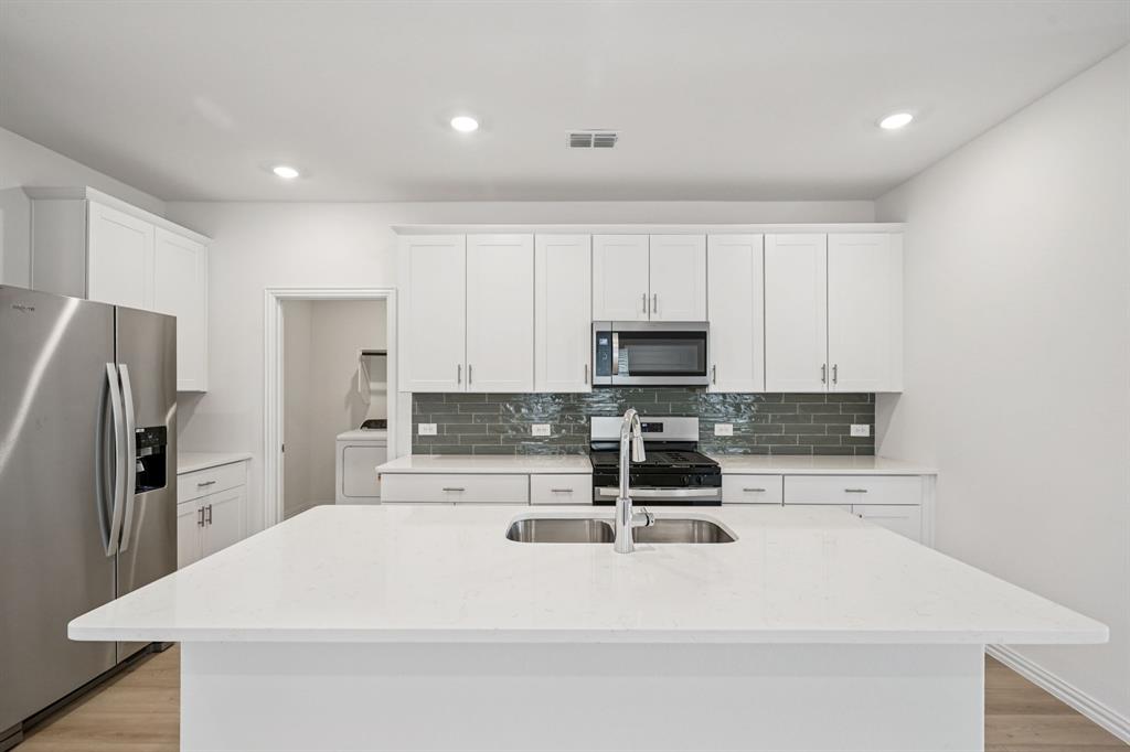 3602 Bridgeport Drive Property Photo 2