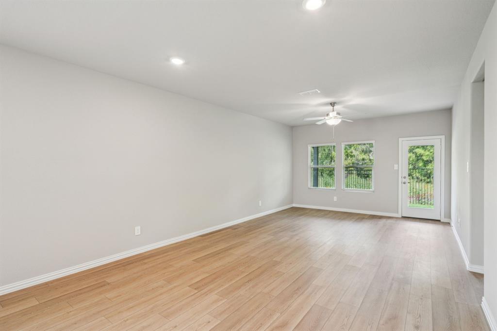 3522 Bridgeport Drive Property Photo 6