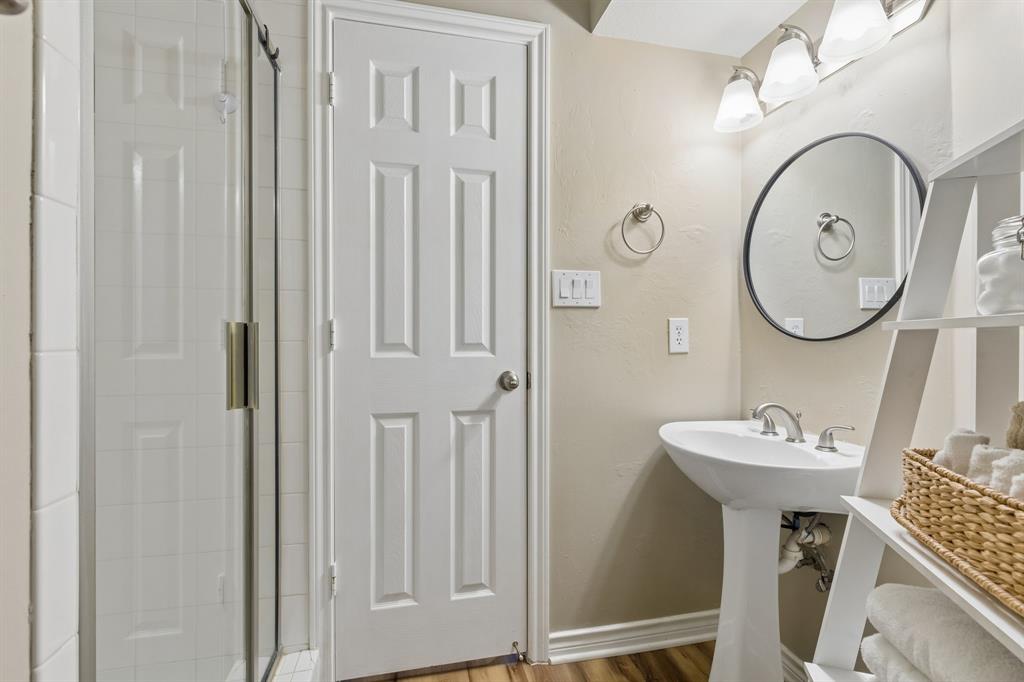 2120 Argyle Drive Property Photo 16