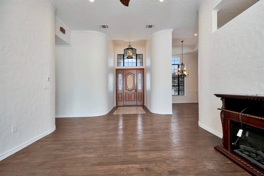 5520 White Settlement Road Property Photo 4