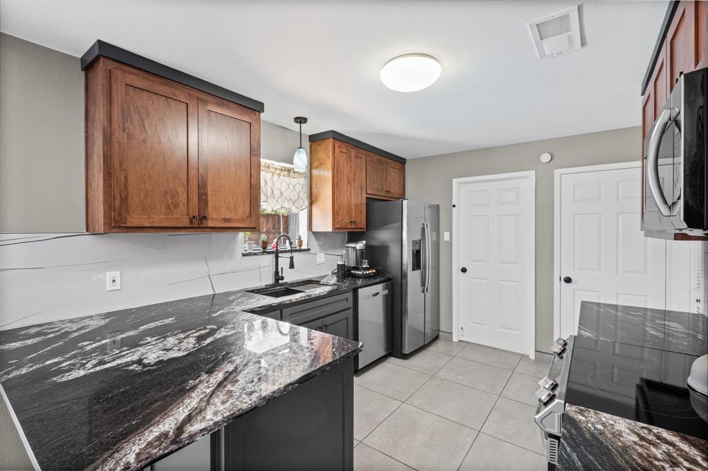 1023 Auburn Drive Property Photo 5