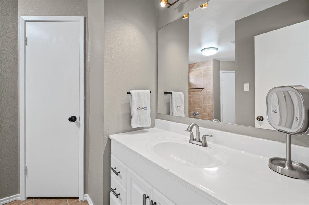 1023 Auburn Drive Property Photo 11