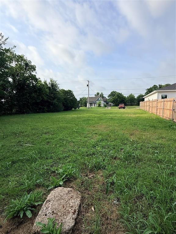 3932 Lee Street Property Photo 10