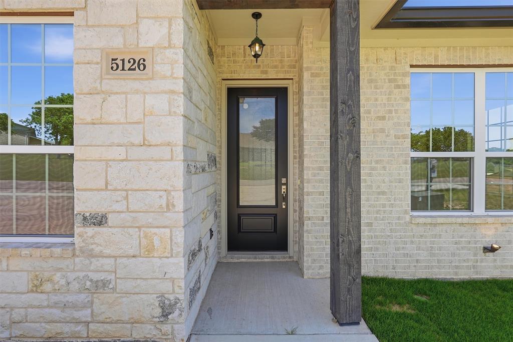 5126 Country Club Drive Property Photo 5