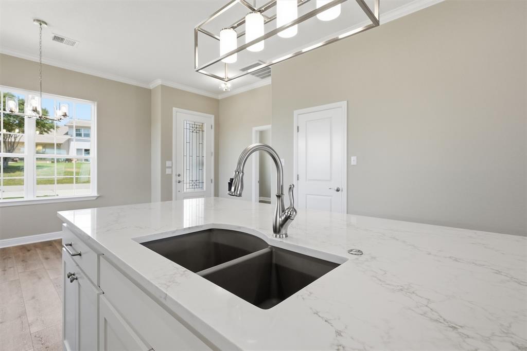 5126 Country Club Drive Property Photo 13