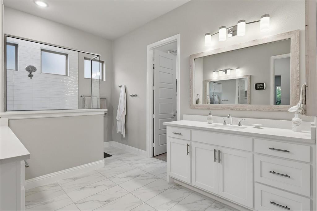 2472 Bainbridge Drive Property Photo 18